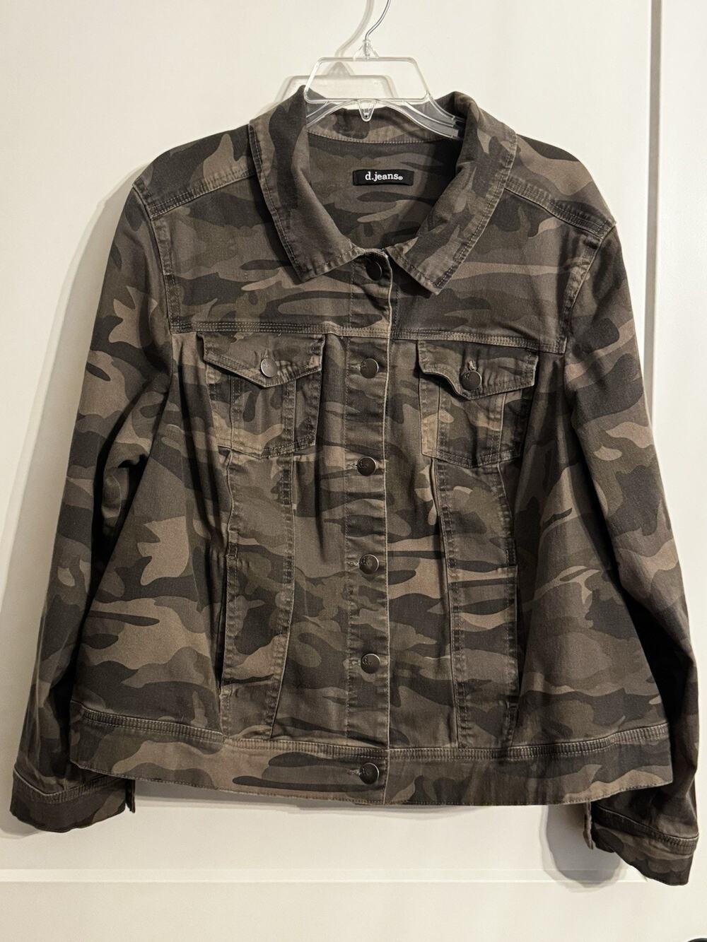 d. jeans Women’s Camo denim jacket 1X Cotton Spandex Stretch Gorpcore Fall